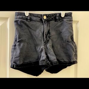H&M black shorts